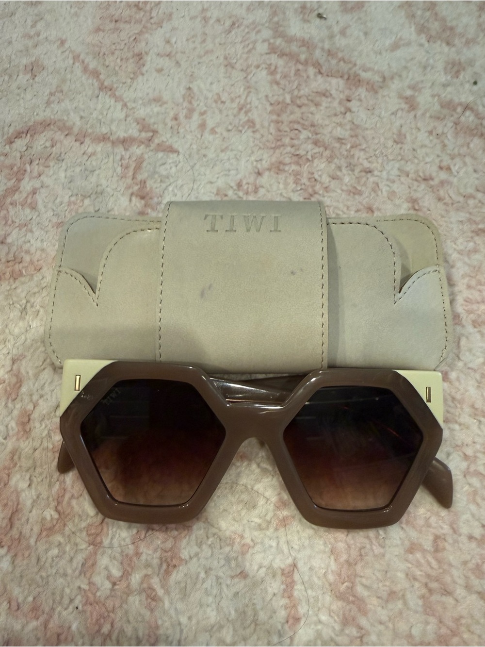 TIWI - Beige Hexagon Frame Sunglasses - Brown Gradient Lenses
